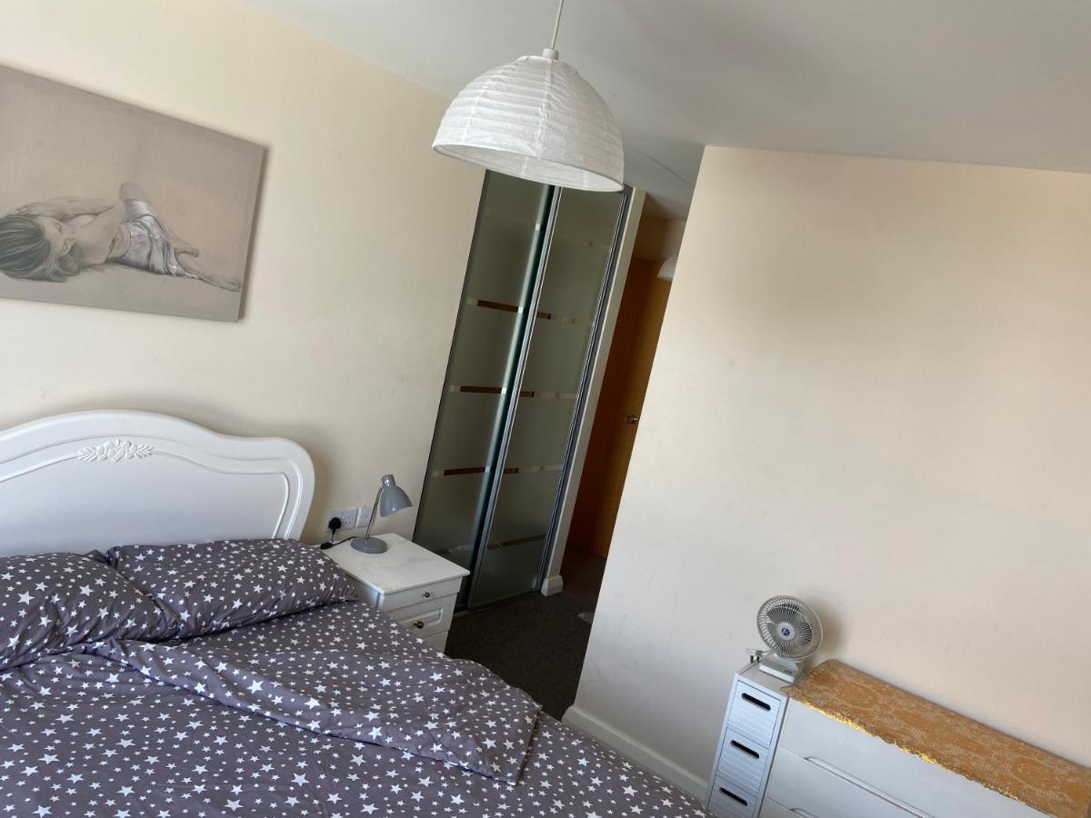 Lovely 2Br Apartment W/ City View Λονδίνο Εξωτερικό φωτογραφία